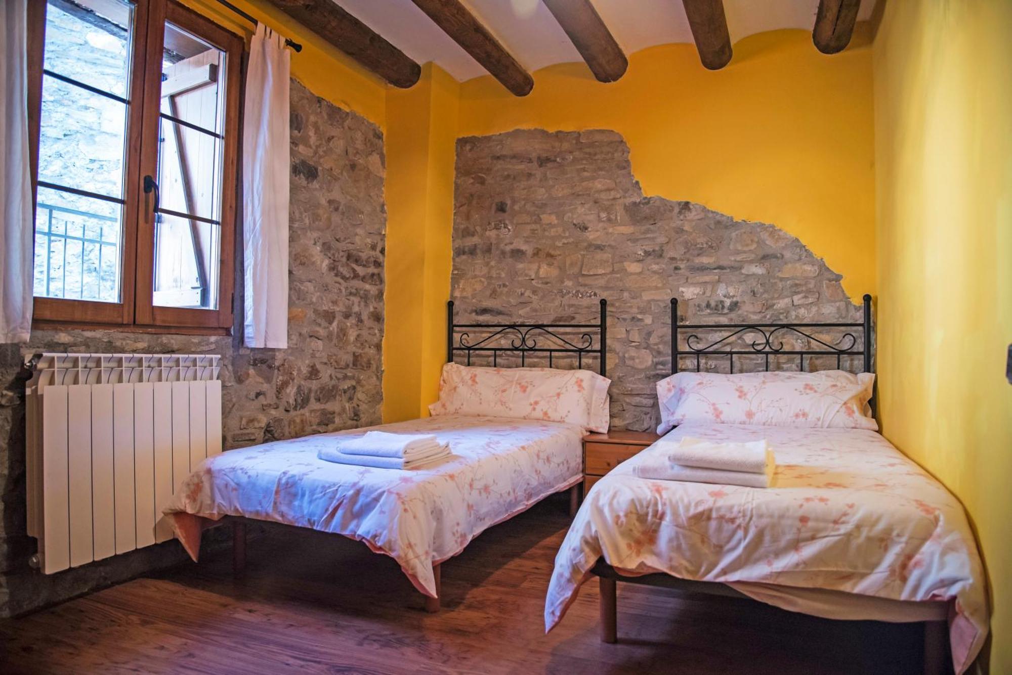 Casa Pirinea Ordesa Guest House Belsierre Bagian luar foto